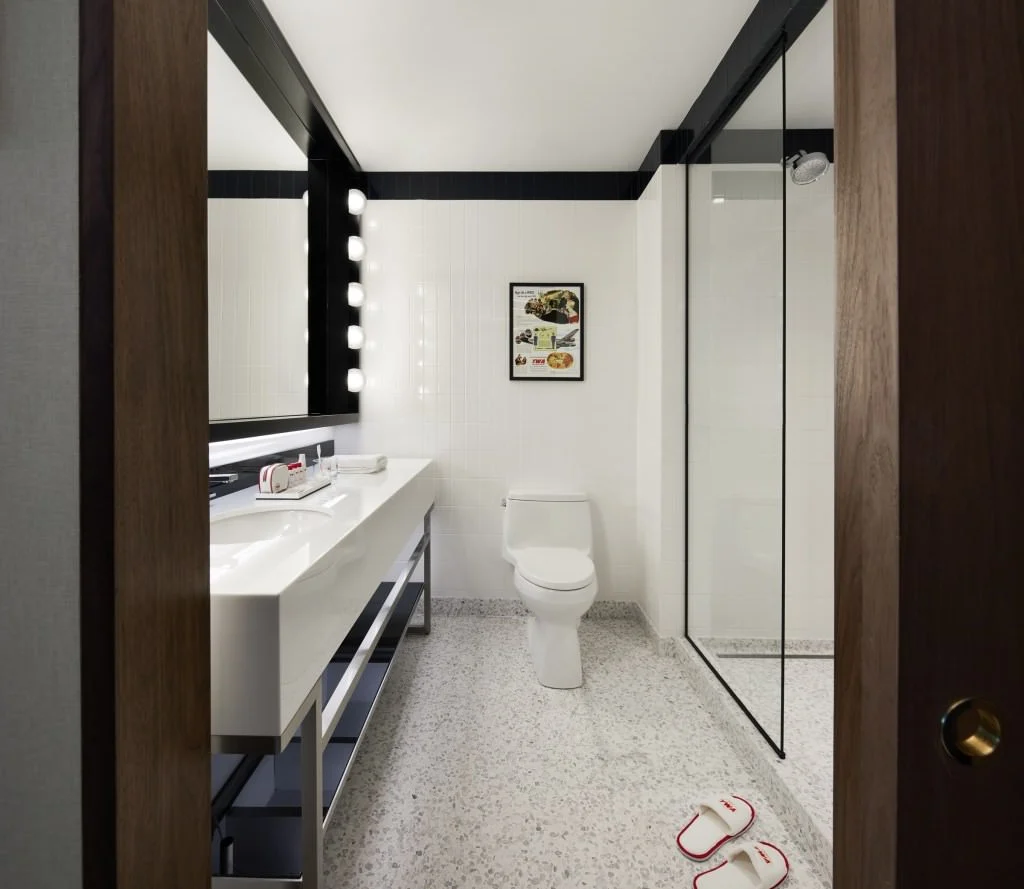 Infinity Drain — Projects — Twa Hotel 3