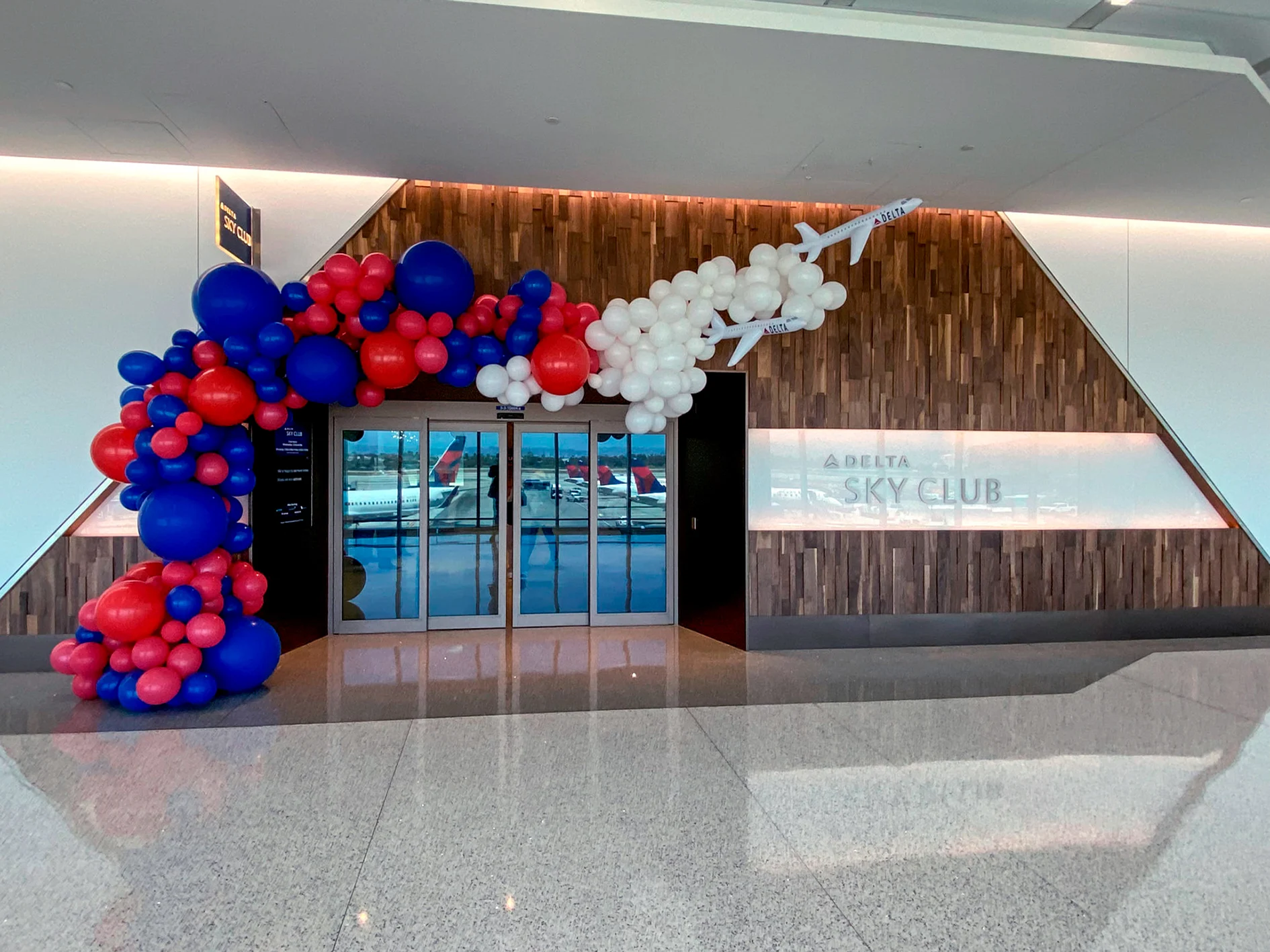 Delta Sky Club LAX Main